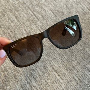Men’s polarized Ray Bans